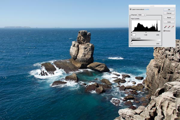 What is a histogram in photography?