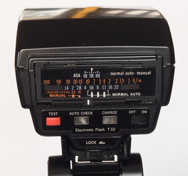 Olympus T32 flash panel