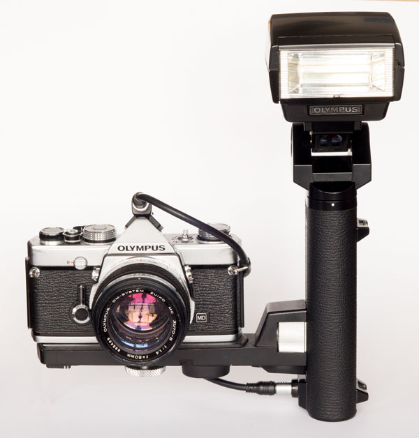 Olympus OM1n, flash T32 and grip