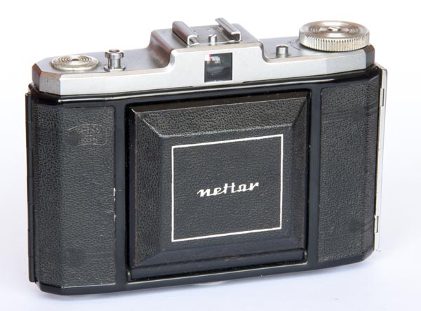 Nettar 518/16 6x6 cm - Novar 75mm f/4.5, coated, 1,5/∞ m - Vario B,1/25-1/200 - Stuttgart - 1956/57