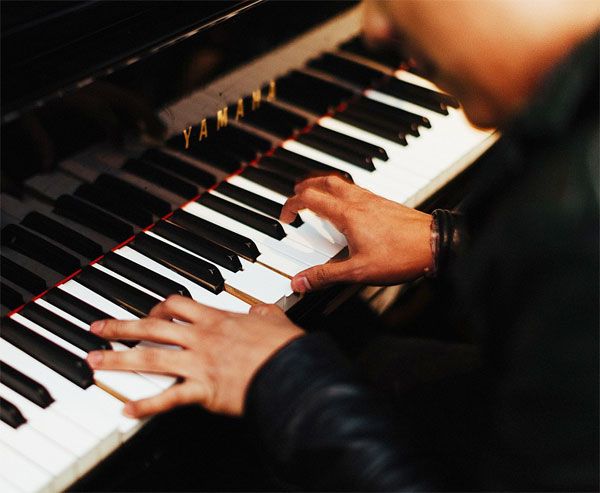 Digital photography is a magic piano