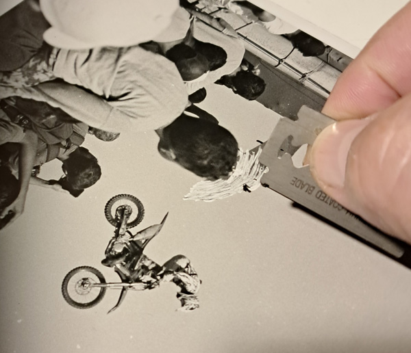 How to make things disappear in analog photography