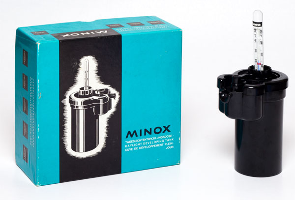 minox_developing_tank_box
