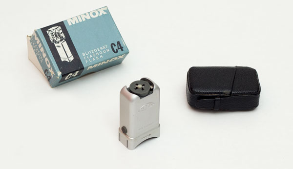 minox_flash_shoe